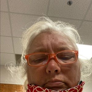 Meet your Posher, Nikki